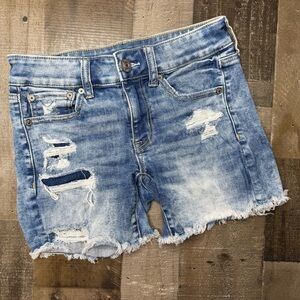 American Eagle Blue Distressed Jean Shorts Raw Hem size 2